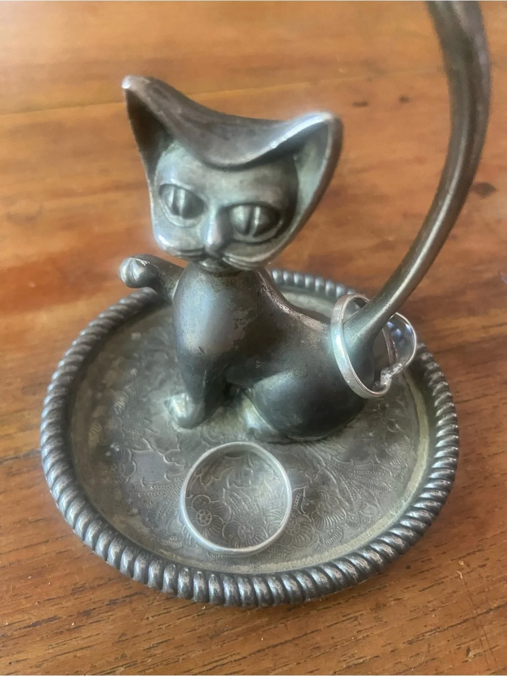 Vintage-Silver Metal Cat Ring Holder Jewelry Dish